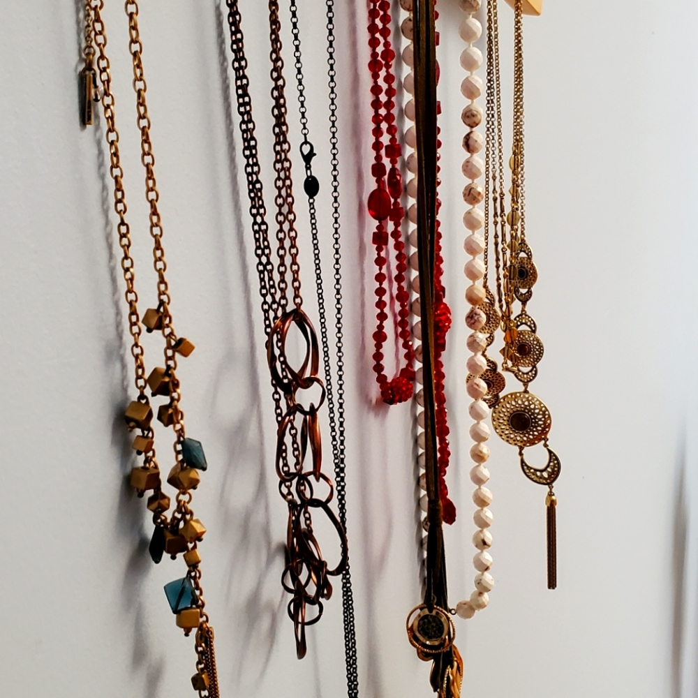 Necklaces - Picture 2 of 8